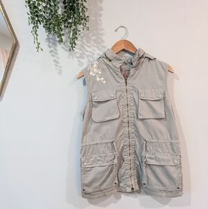 Johnny Was Gray Sleeveless Utility Jacket Sz M